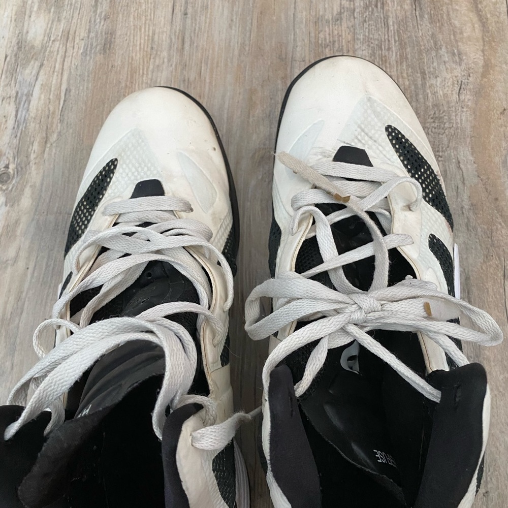 Nike Hyperdunks - image 6